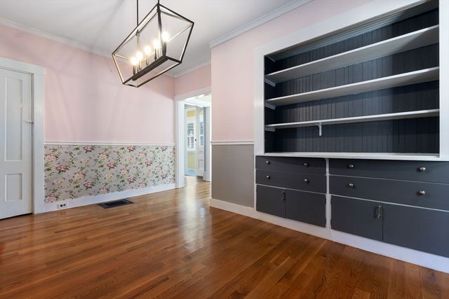 11 Colchester, Amesbury, MA 01913