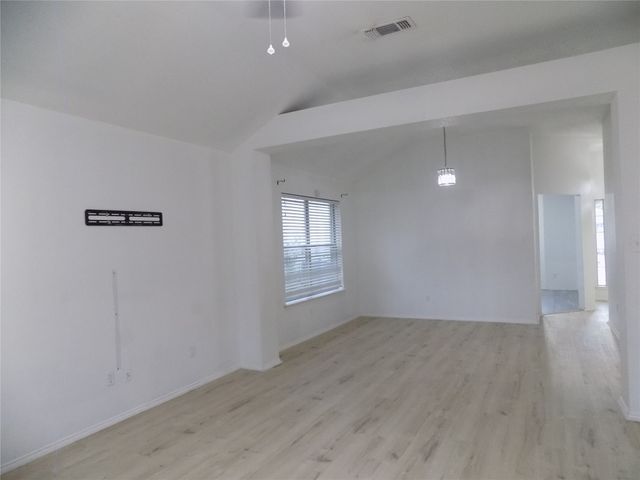 6009 Castanada Drive, Arlington, TX 76018
