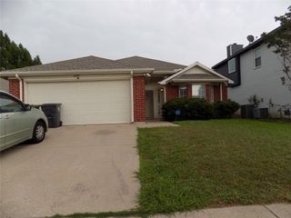 6009 Castanada Drive, Arlington, TX 76018