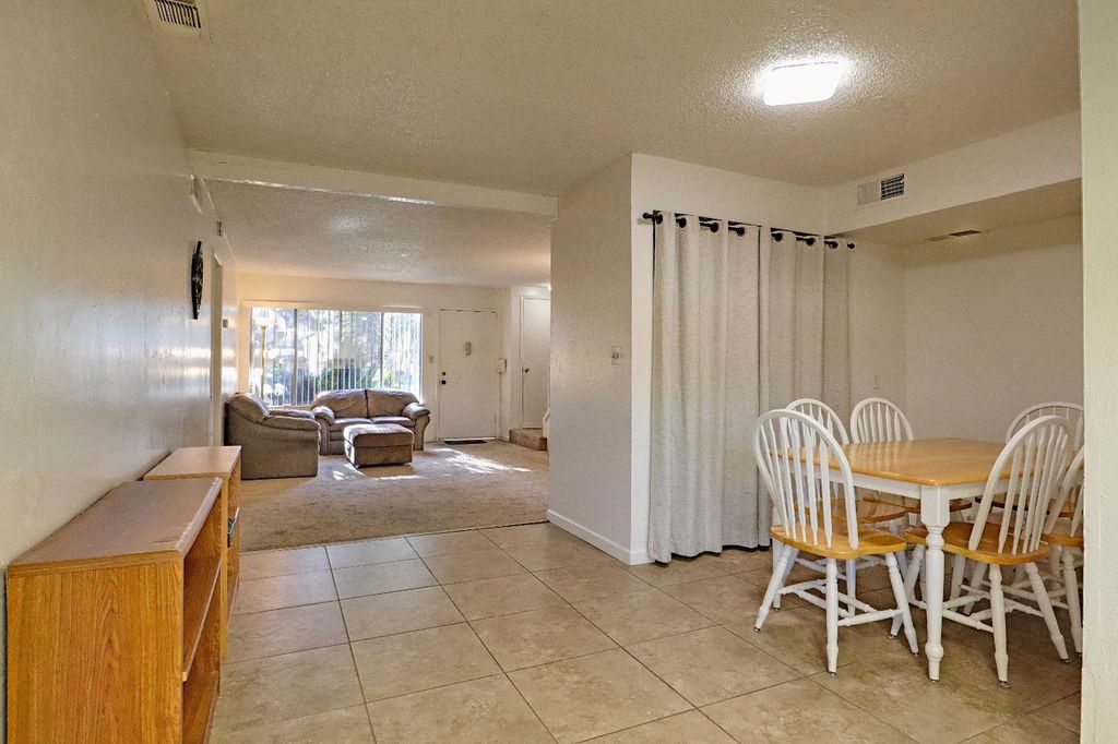 Image 14 of property listing at 5098 E Ashlan Avenue # 117, Fresno, CA 93727