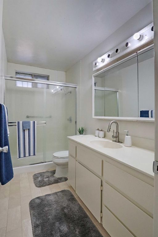 Image 17 of property listing at 5098 E Ashlan Avenue # 117, Fresno, CA 93727