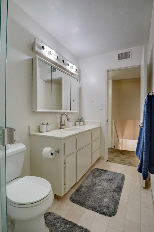 Image 18 of property listing at 5098 E Ashlan Avenue # 117, Fresno, CA 93727