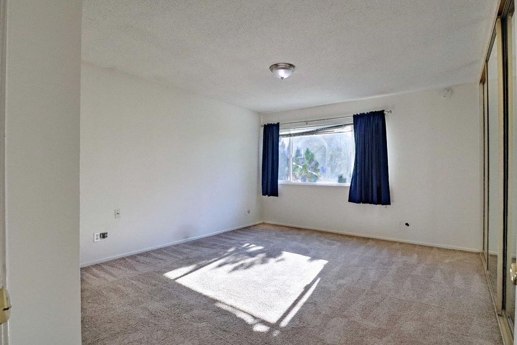 Image 19 of property listing at 5098 E Ashlan Avenue # 117, Fresno, CA 93727