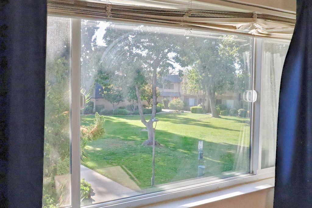 Image 20 of property listing at 5098 E Ashlan Avenue # 117, Fresno, CA 93727