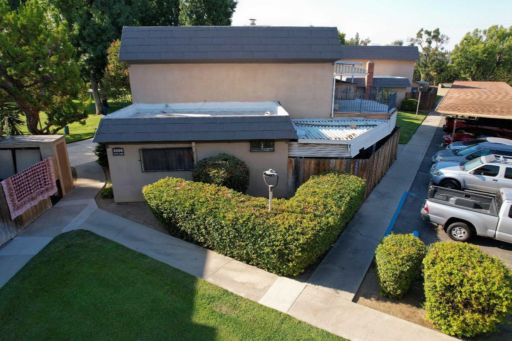 Image 37 of property listing at 5098 E Ashlan Avenue # 117, Fresno, CA 93727