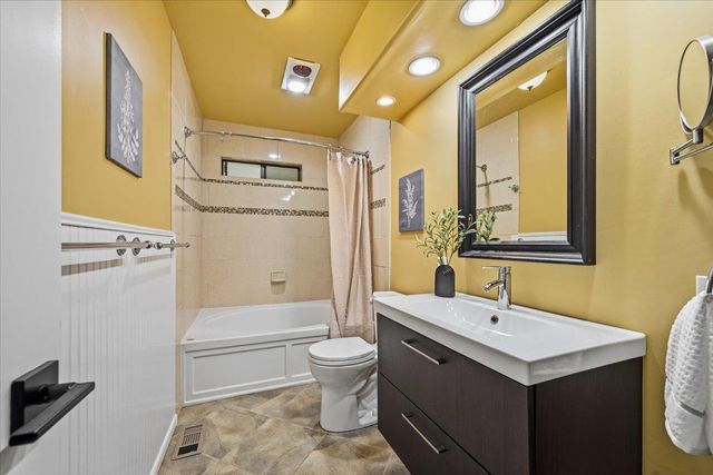 18263 Lake Forest Dr, Penn Valley, CA 95946