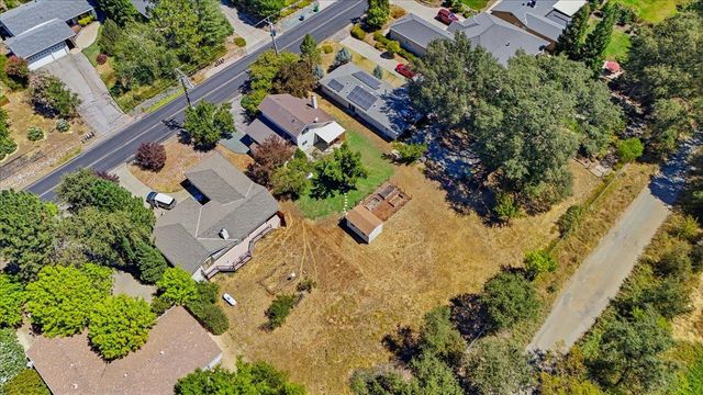 18263 Lake Forest Dr, Penn Valley, CA 95946