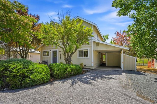 18263 Lake Forest Dr, Penn Valley, CA 95946