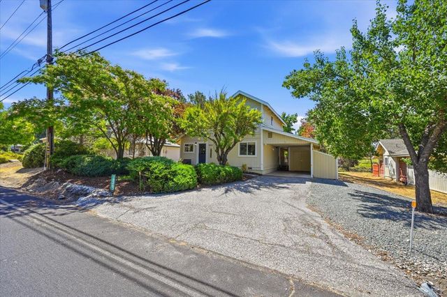 18263 Lake Forest Dr, Penn Valley, CA 95946