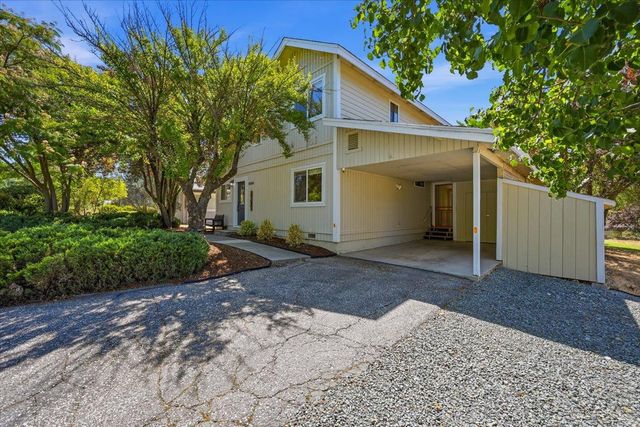 18263 Lake Forest Dr, Penn Valley, CA 95946