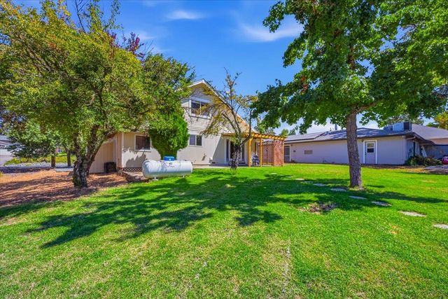 18263 Lake Forest Dr, Penn Valley, CA 95946