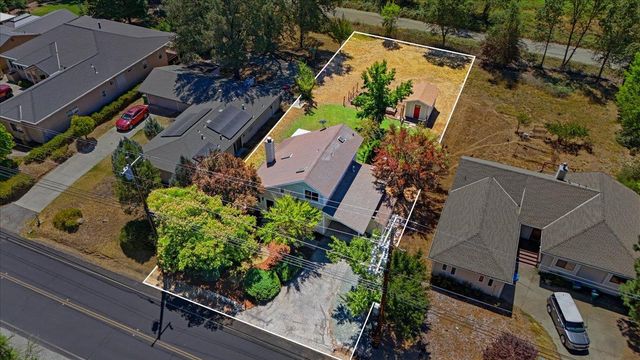18263 Lake Forest Dr, Penn Valley, CA 95946