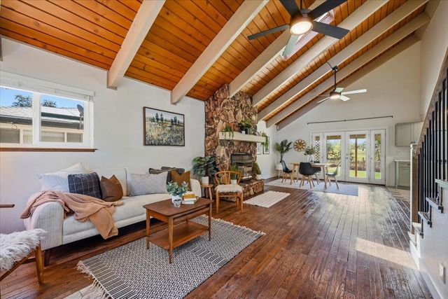 18263 Lake Forest Dr, Penn Valley, CA 95946