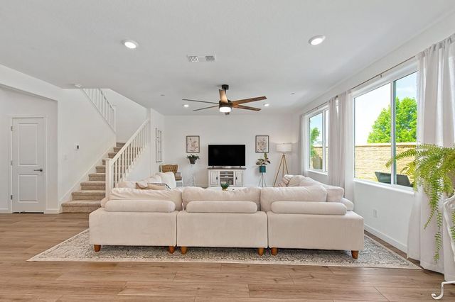 1327 Senegal Way, El Dorado Hills, CA 95762