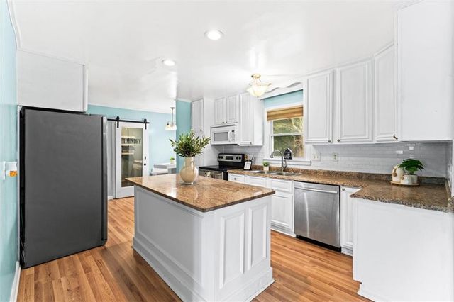 8 Cameo Drive NW, Rome, GA 30165