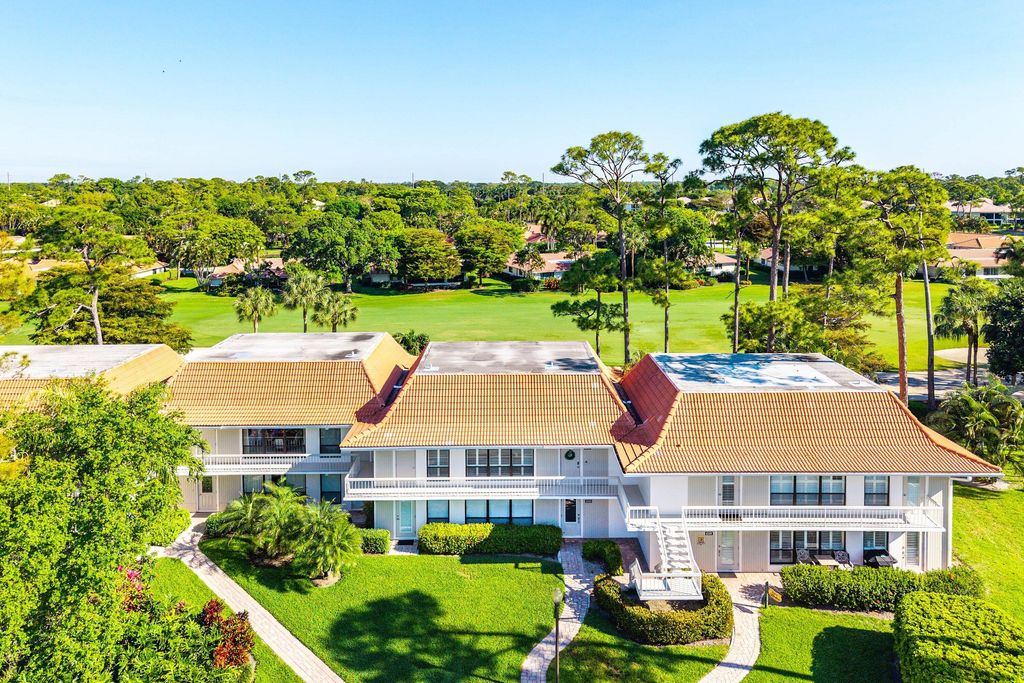 4595 Kittiwake Court Kittiwake, Boynton Beach, FL 33436