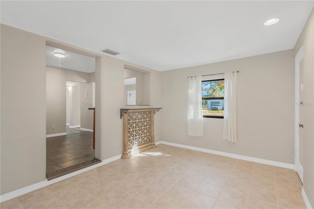 6207 S KELLY ROAD, Tampa, FL 33611