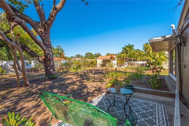 6207 S KELLY ROAD, Tampa, FL 33611