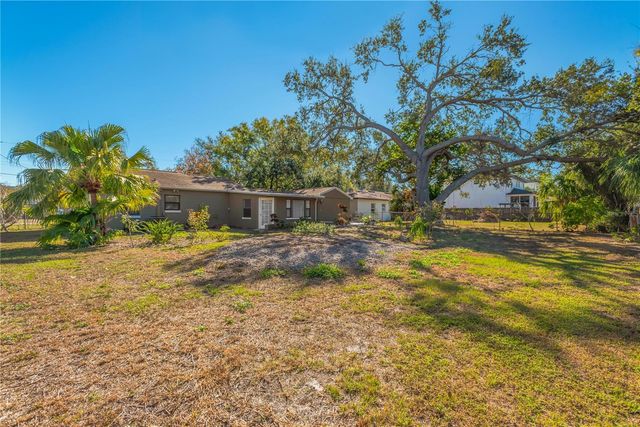 6207 S KELLY ROAD, Tampa, FL 33611