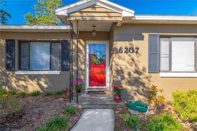 6207 S KELLY ROAD, Tampa, FL 33611