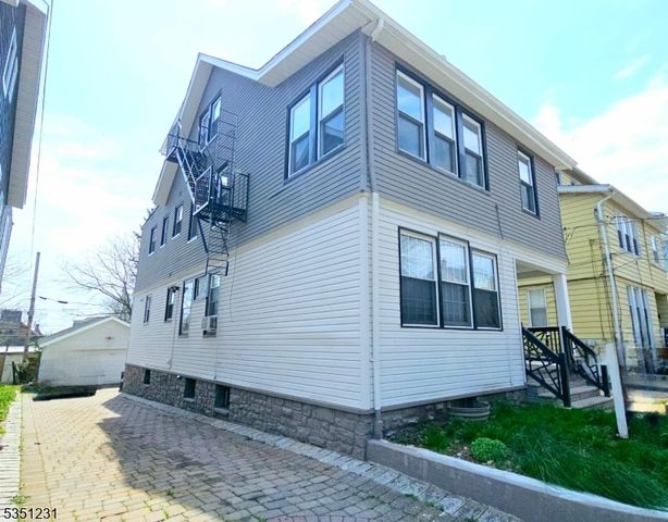 8 Boyden Pkwy 2, Maplewood Twp., NJ 07040