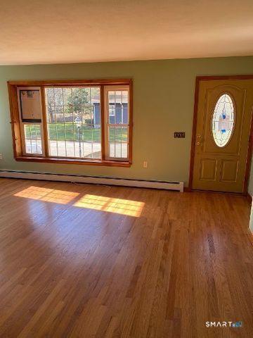 13 Curtis Street, Norwich, CT 06360