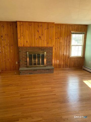 13 Curtis Street, Norwich, CT 06360