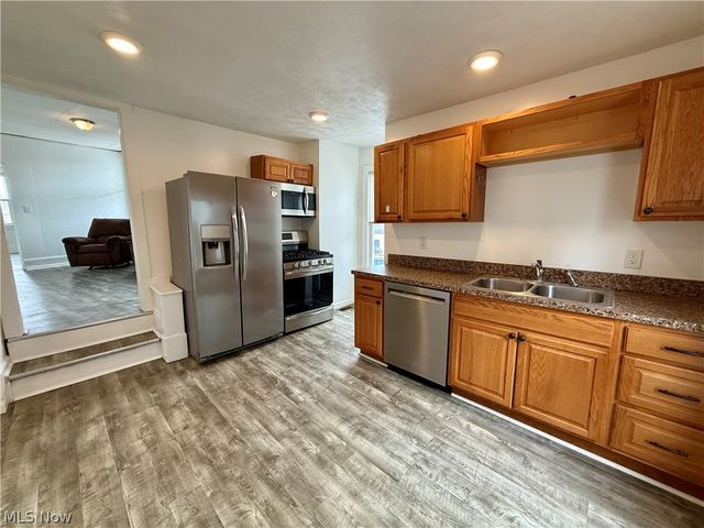 1884 E 120th Street, Cleveland, OH 44106