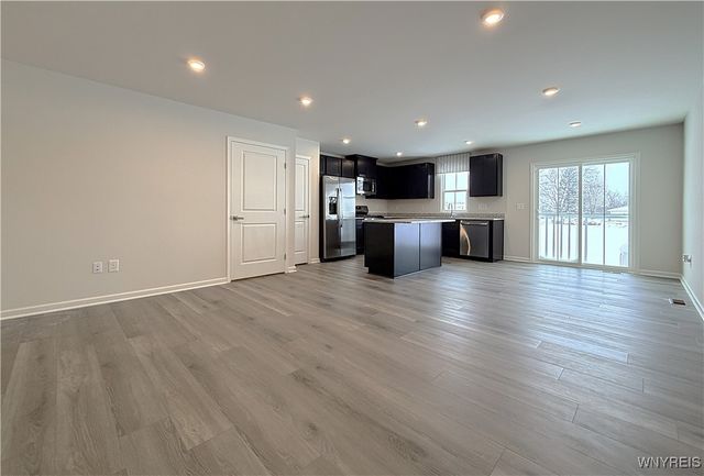 6233 Thornden Park Drive, Lockport Town, NY 14094