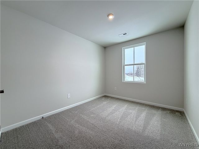 6233 Thornden Park Drive, Lockport Town, NY 14094