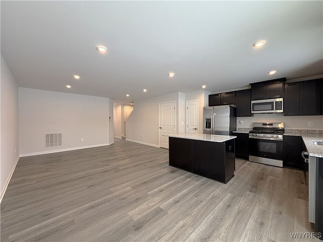 6233 Thornden Park Drive, Lockport Town, NY 14094