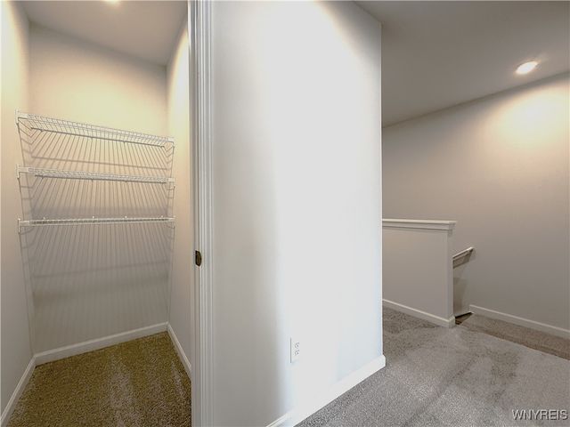 6233 Thornden Park Drive, Lockport Town, NY 14094