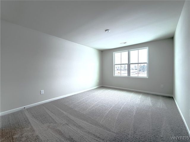 6233 Thornden Park Drive, Lockport Town, NY 14094