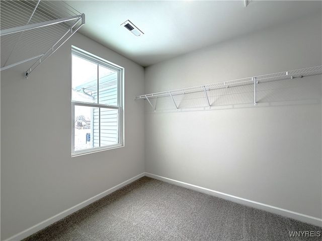 6233 Thornden Park Drive, Lockport Town, NY 14094