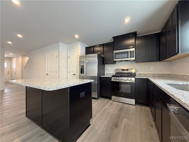 6233 Thornden Park Drive, Lockport Town, NY 14094