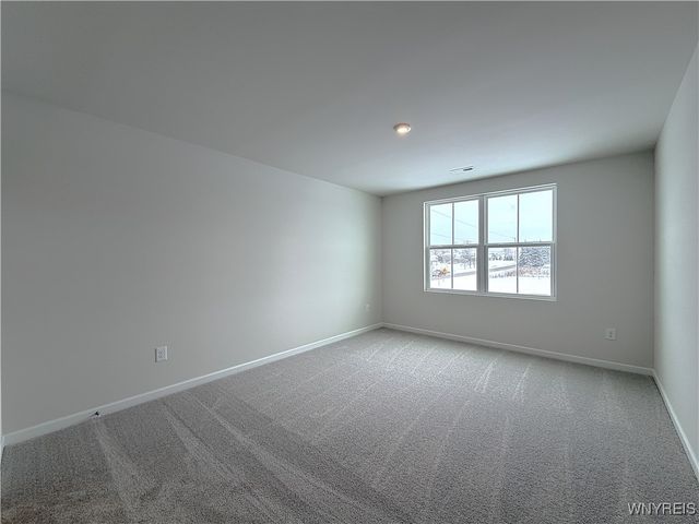 6233 Thornden Park Drive, Lockport Town, NY 14094