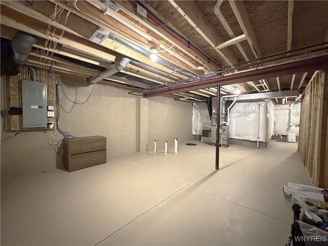 6233 Thornden Park Drive, Lockport Town, NY 14094