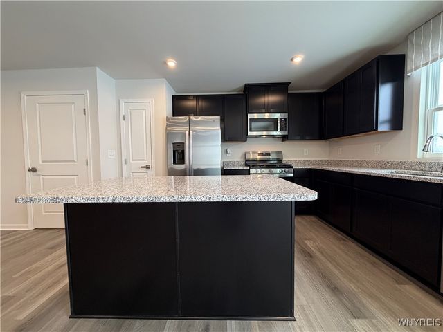 6233 Thornden Park Drive, Lockport Town, NY 14094