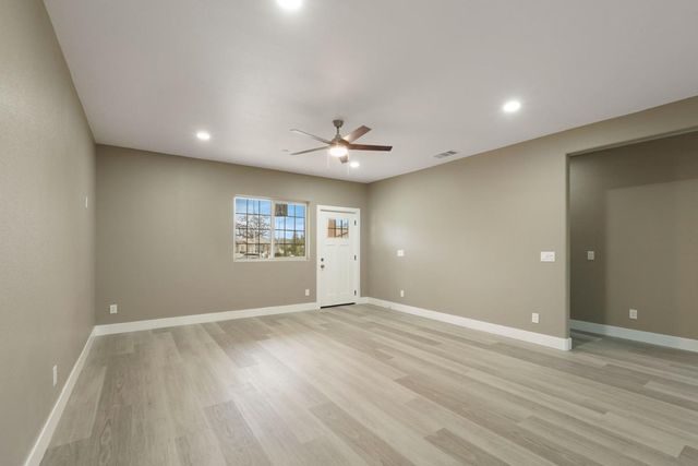 9421 Carter Ct, Stockton, CA 95209