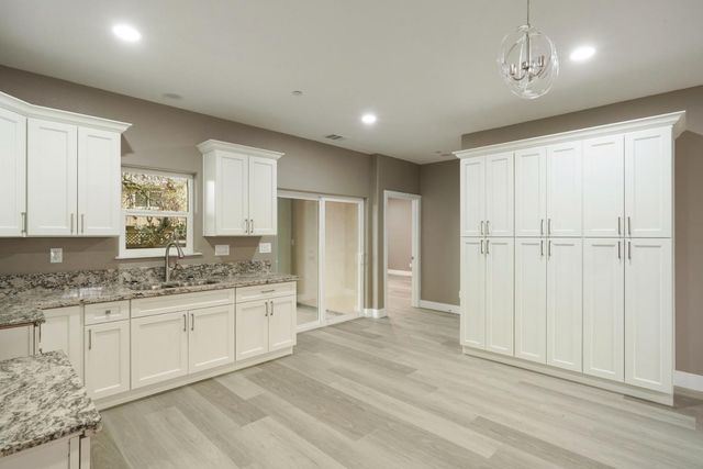 9421 Carter Ct, Stockton, CA 95209