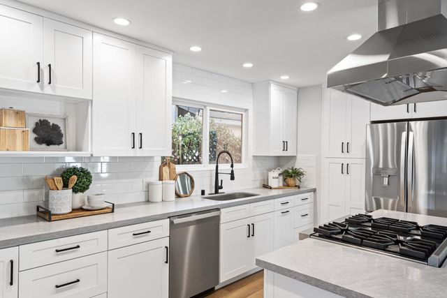 131 Yawl Court, Foster City, CA 94404