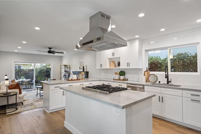 131 Yawl Court, Foster City, CA 94404