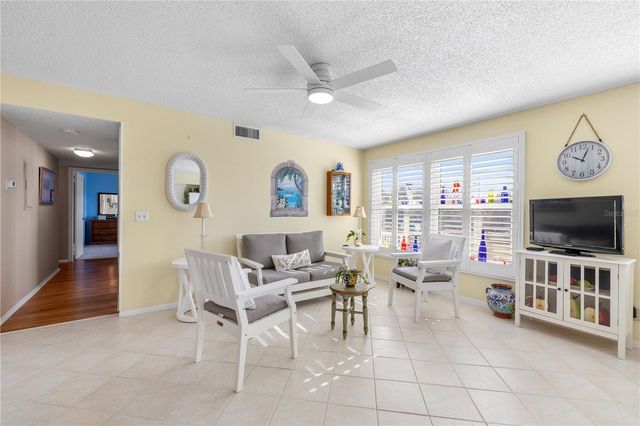 2221 SWEDISH DRIVE 55, Clearwater, FL 33763