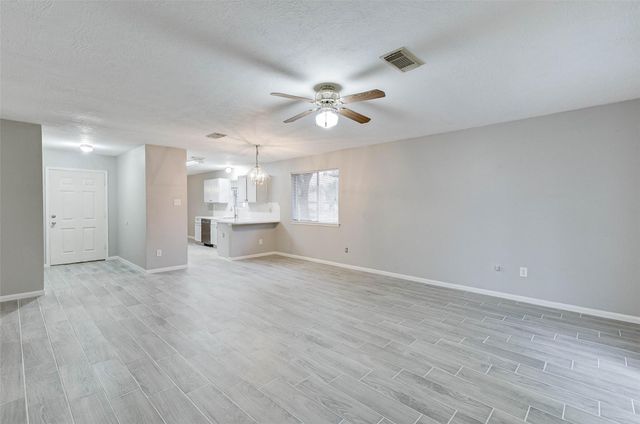 7815 Barnhill Drive, Humble, TX 77338