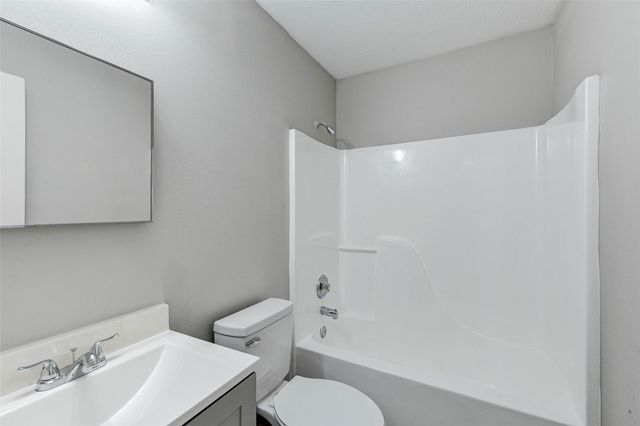 7815 Barnhill Drive, Humble, TX 77338