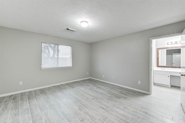 7815 Barnhill Drive, Humble, TX 77338