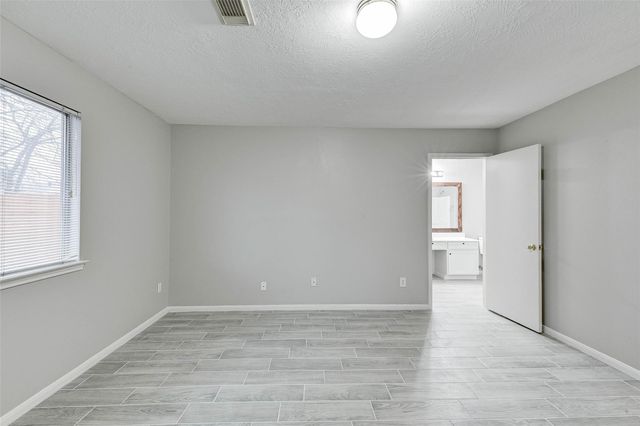 7815 Barnhill Drive, Humble, TX 77338