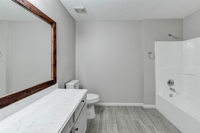 7815 Barnhill Drive, Humble, TX 77338