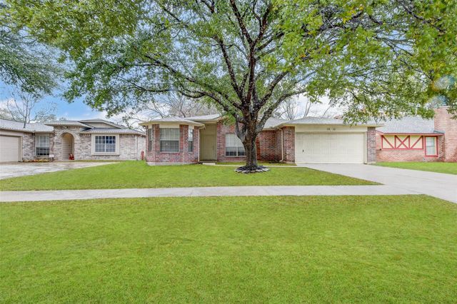 7815 Barnhill Drive, Humble, TX 77338