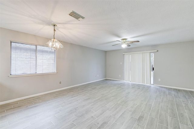 7815 Barnhill Drive, Humble, TX 77338